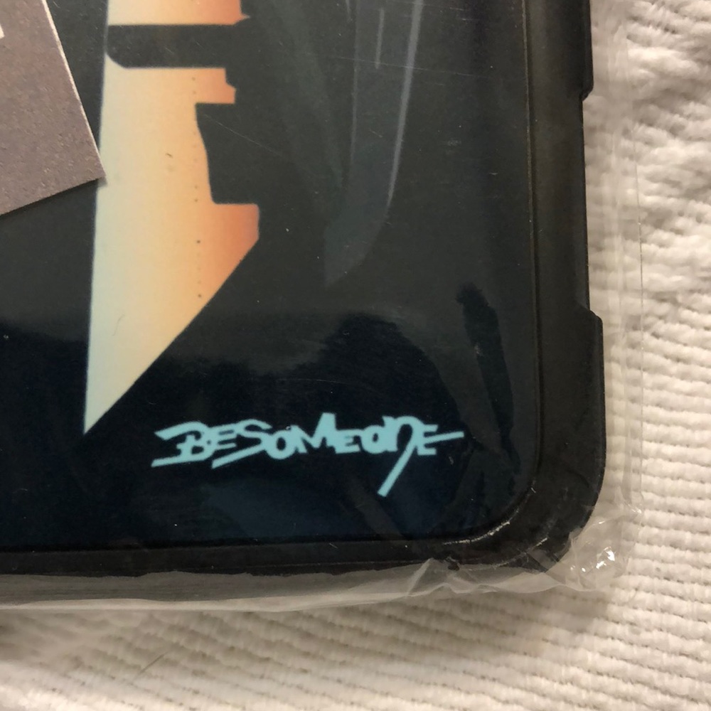 IPHONE CASE - Picture 4 of 5